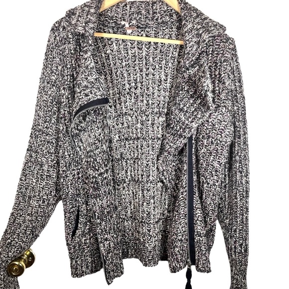 Free People Ribbed Knit Asymmetrical Zipper Moto Jacket Size Medium - Picture 2 of 8